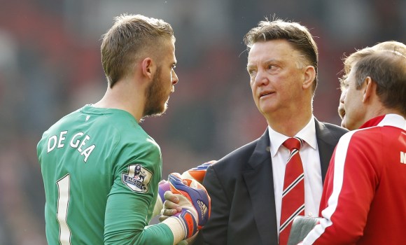 DeGea-VanGaal-2015-Reuters.jpg