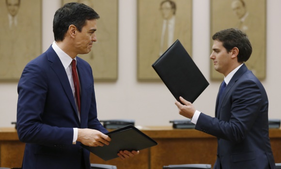 sanchez-rivera-acuerdo-24FEB2016-efe.jpg