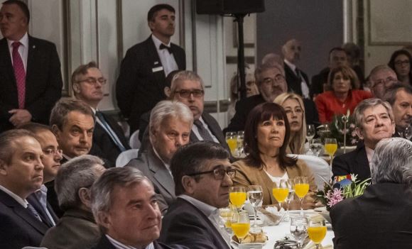 felipegonzalez-zapatero-caras-gabilondo.jpg