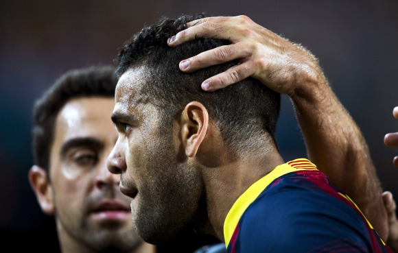 Alves-Xavi-2014-efe.jpg