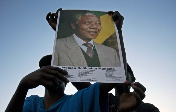Mandela-2013-cartel-reuters.jpg