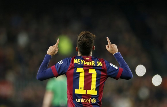 Neymar-celebra-cielo-2015-Reuters.jpg