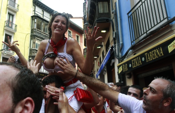 sanfermin-mujer.jpg