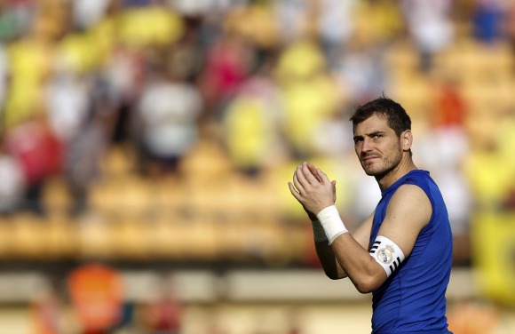 Casillas-aplaude-2014-madrigal-efe.jpg
