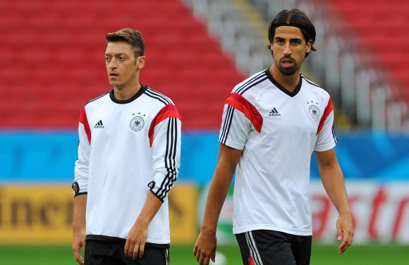 Khedira-Ozil-entreno-2014-alemania-efe.jpg