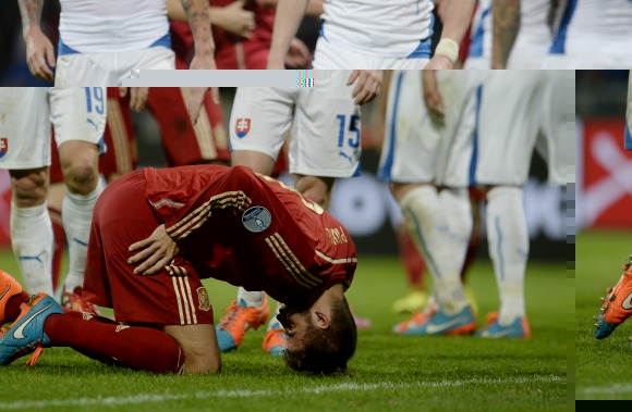 Pique-dolido-espana-Eslovaquia-2014-efe.jpg