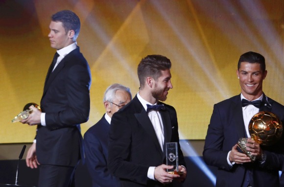 Neuer-CR7-Gala-BalonDeOro-2015-efe.jpg