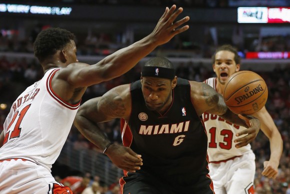 LeBron-penetra-Bulls-2013-Reuters.jpg