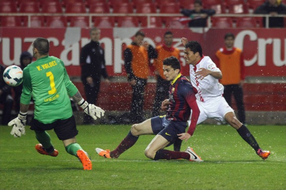 Bacca-fallo-Barcelona-2014-efe.jpg