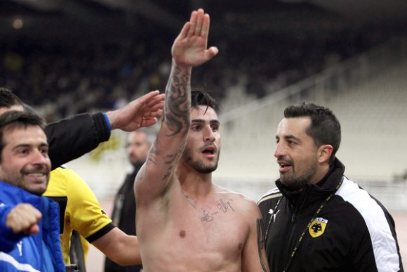katidis-saludo-nazi-efe.jpg