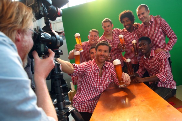 Xabi-cervezas-Neuer-2014-getty.jpg