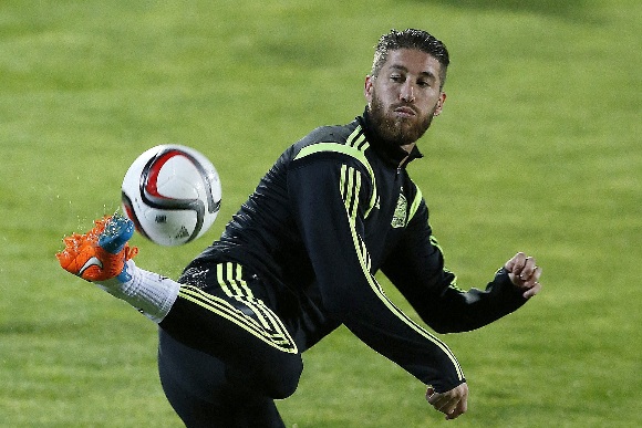 ramos-espuela-entreno-efe.jpg