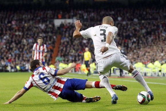 koke-pepe-derbi-efe.jpg