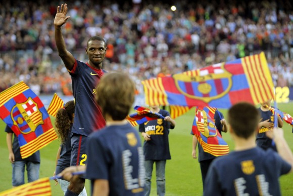 Abidal-despedida-2013-efe-banderas.jpg