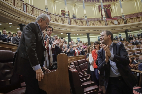 aplauso-guerra-congreso-efe.jpg