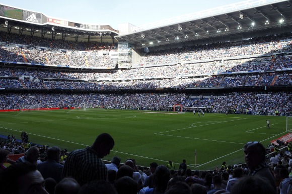 Santiago-Bernabeu-Clasico-2014-EFE.jpg