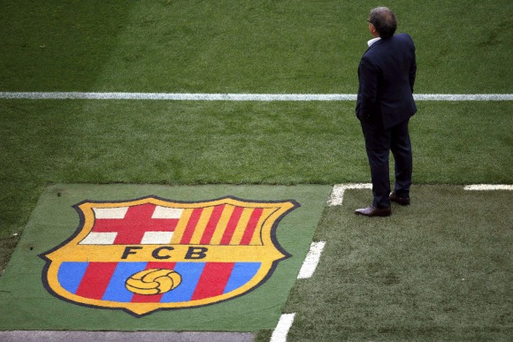 Martino-escudo-CampNou-2014-efe.jpg