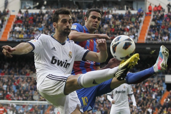 Arbeloa-despeja-balon-2013-efe.jpg