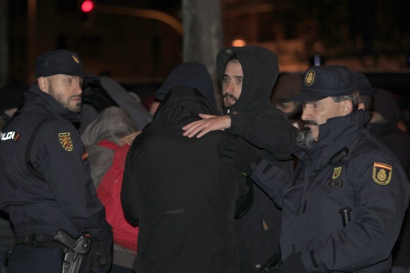Ultras-salen-policia-2014-efe.jpg
