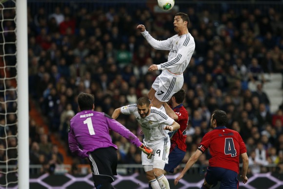 CR7-benzema-salto-espectacular-osasuna-reuters-2014.jpg