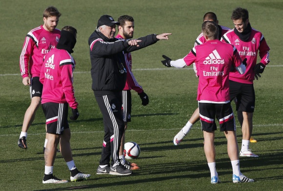 ancelotti-entreno-rosa-efe.jpg