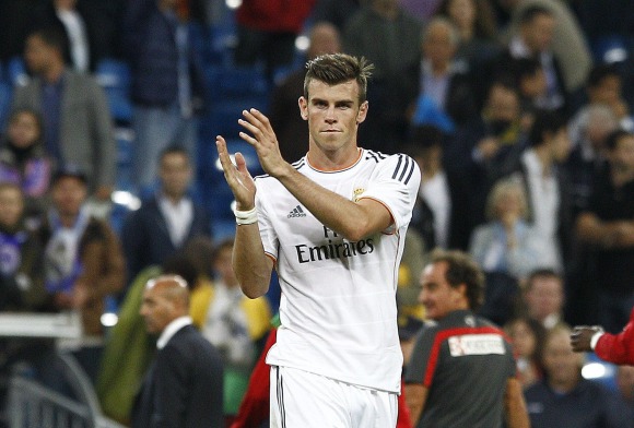 Bale-aplaude-RealMadrid-2013-efe.jpg