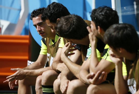 Xavi-banquillo-2014-espana-mundial-efe.jpg