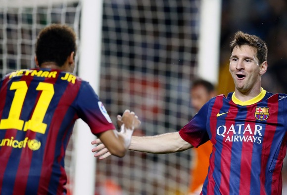 Neymar-Messi-2013-celebran-reuters.jpg