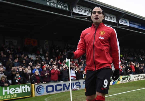 Falcao-calentamiento-United-2015-reuters.jpg