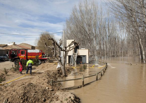 zaragoza-ebro-inundado.jpg
