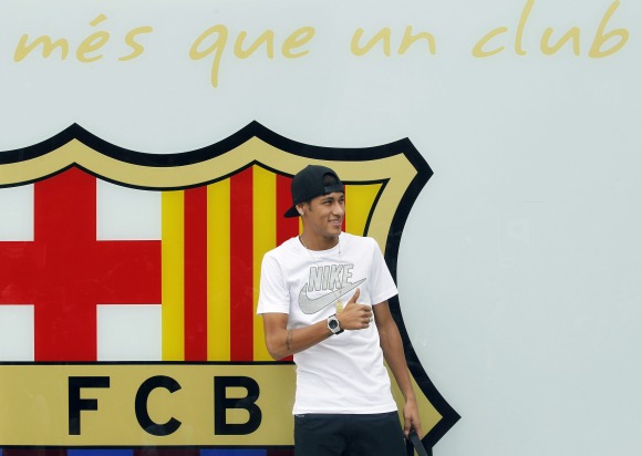 Neymar-mesqueunclub-2014-efe.jpg