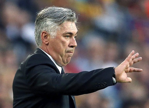Ancelotti-ordenes-campNou-2013-efe.jpg
