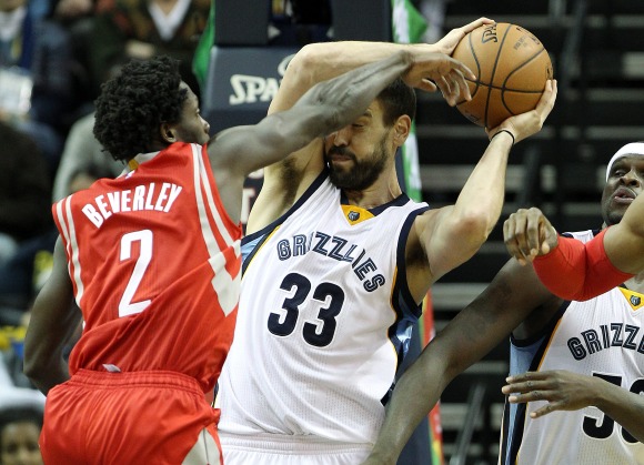 Marc-gasol-rebote-Houston-2014-efe.jpg