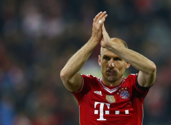 Robben-aplaude-2014-reuters.jpg