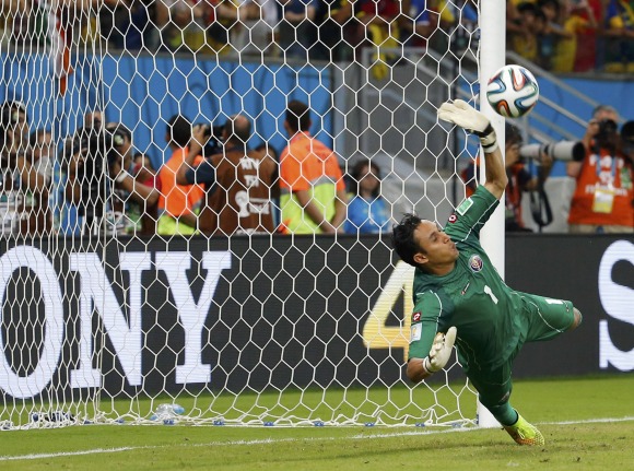 Keylor-Navas-parada-Grecia-2014-reuters.jpg