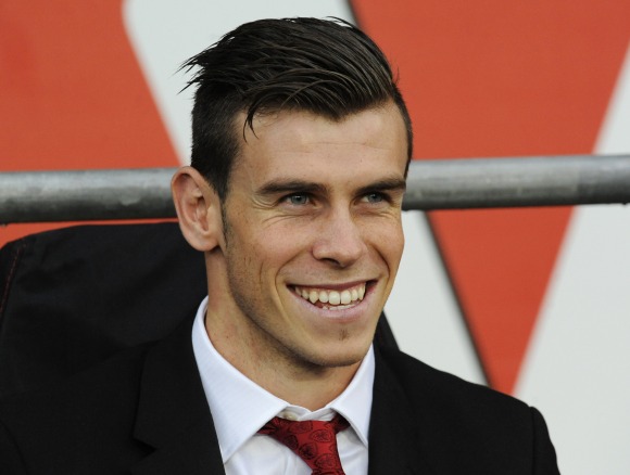 Bale-gales-2013-banquillo-sonrisa-reuters.jpg