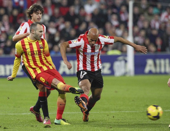 Iniesta-Athletic-2013-efe.jpg