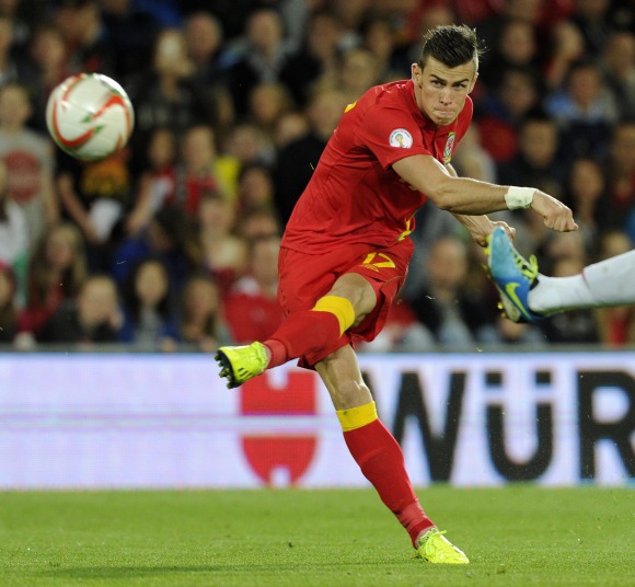 Bale-Gales-tiro-reuters.jpg