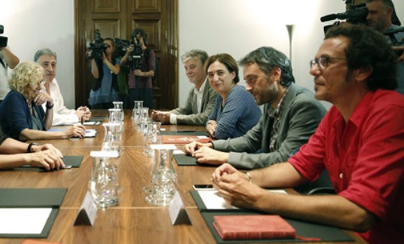 colau-kichi-carmena-efe.jpg