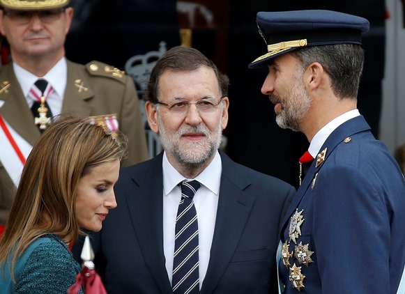 rajoy-reyes-desfile.jpg