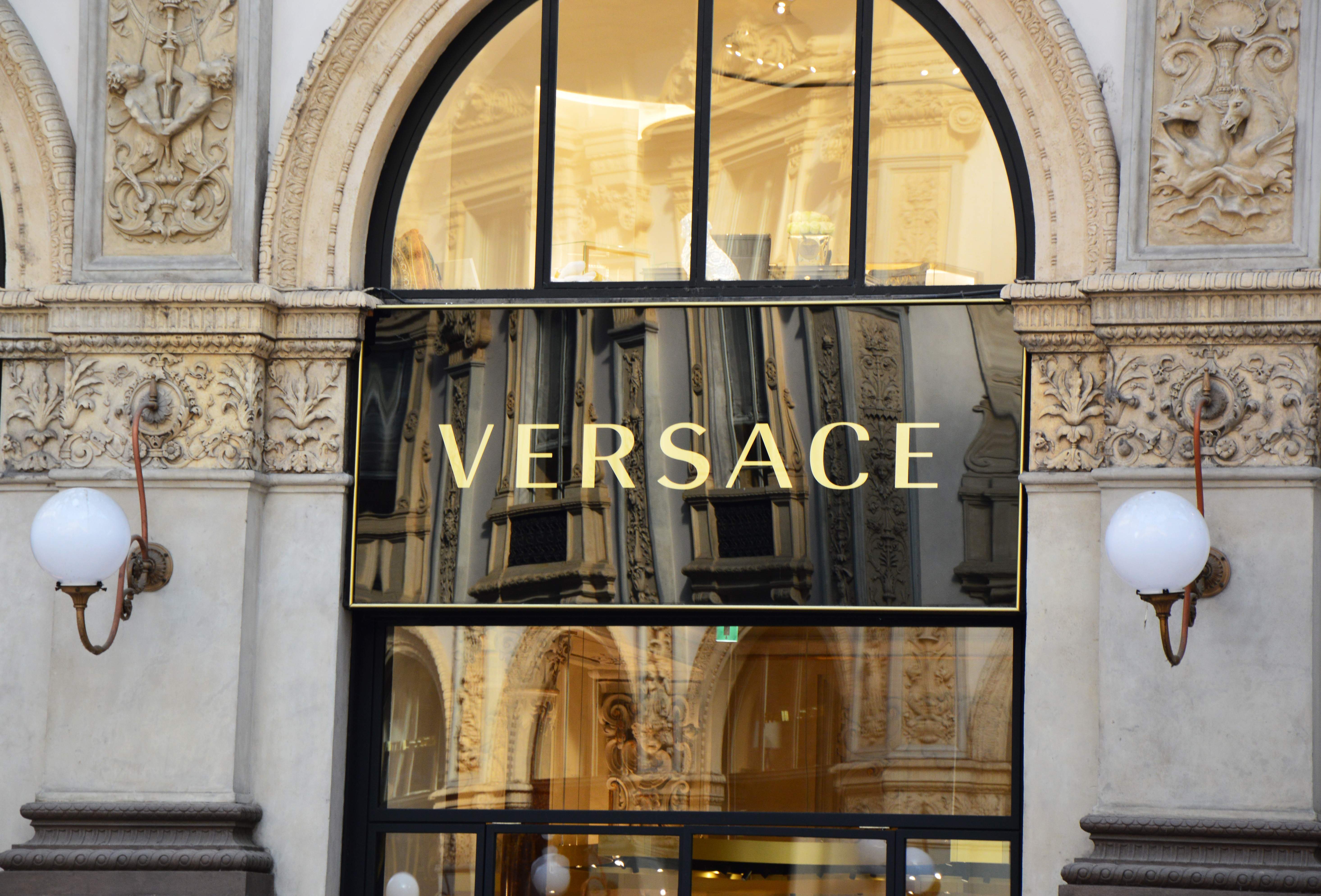 versace-dreamstime-1.jpg