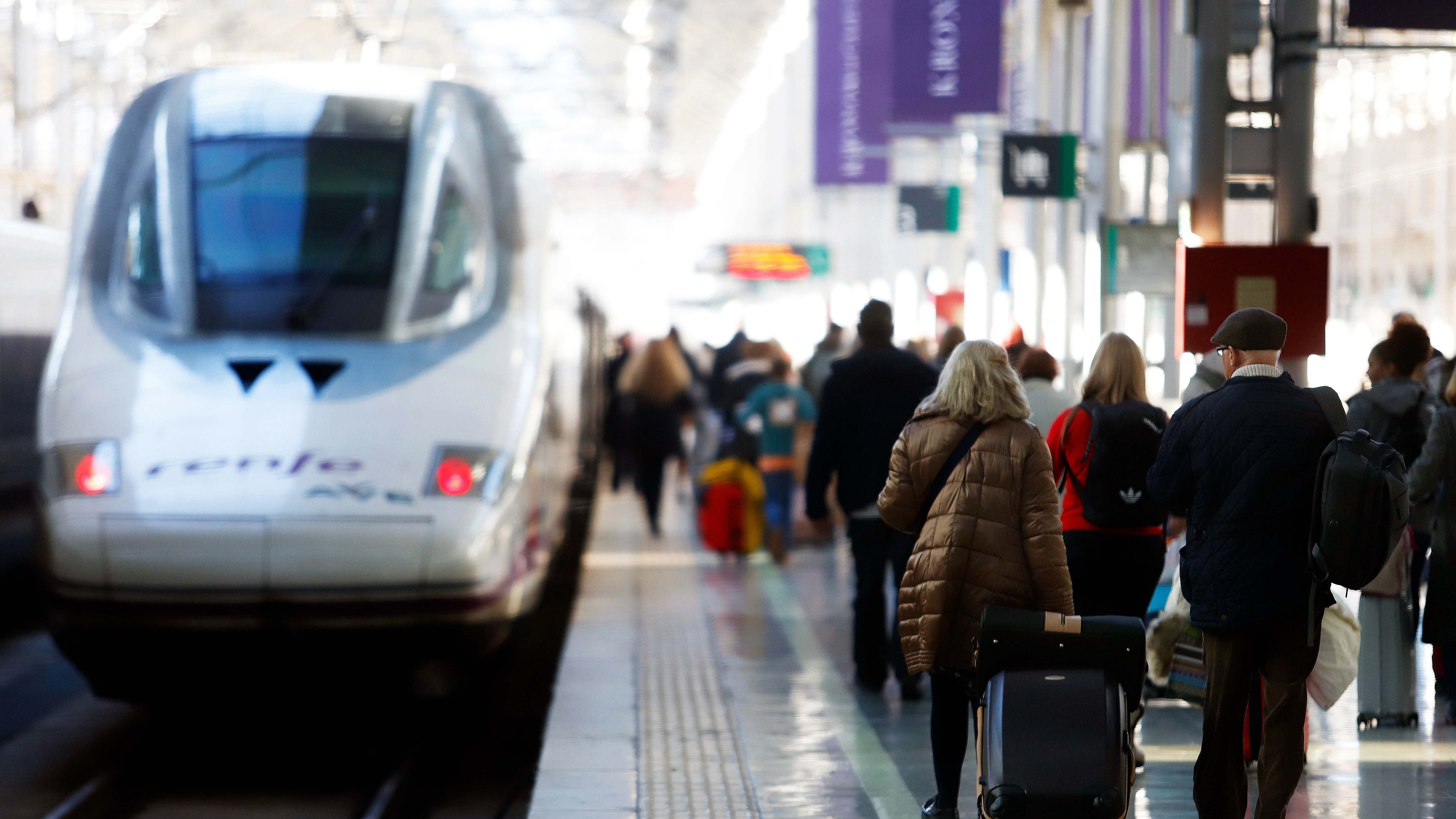 Ave, Málaga, tren, estación