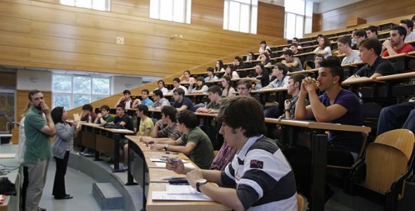 universidad-clase-efe.jpg