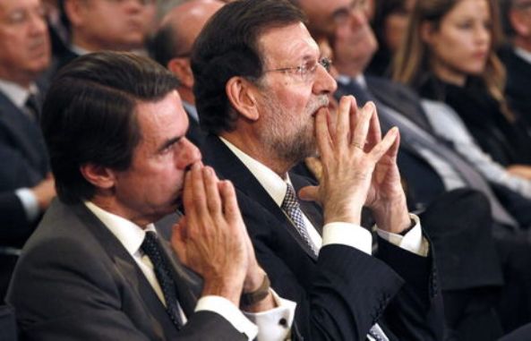 aznar-rajoy-manosabiertas-efe.jpg