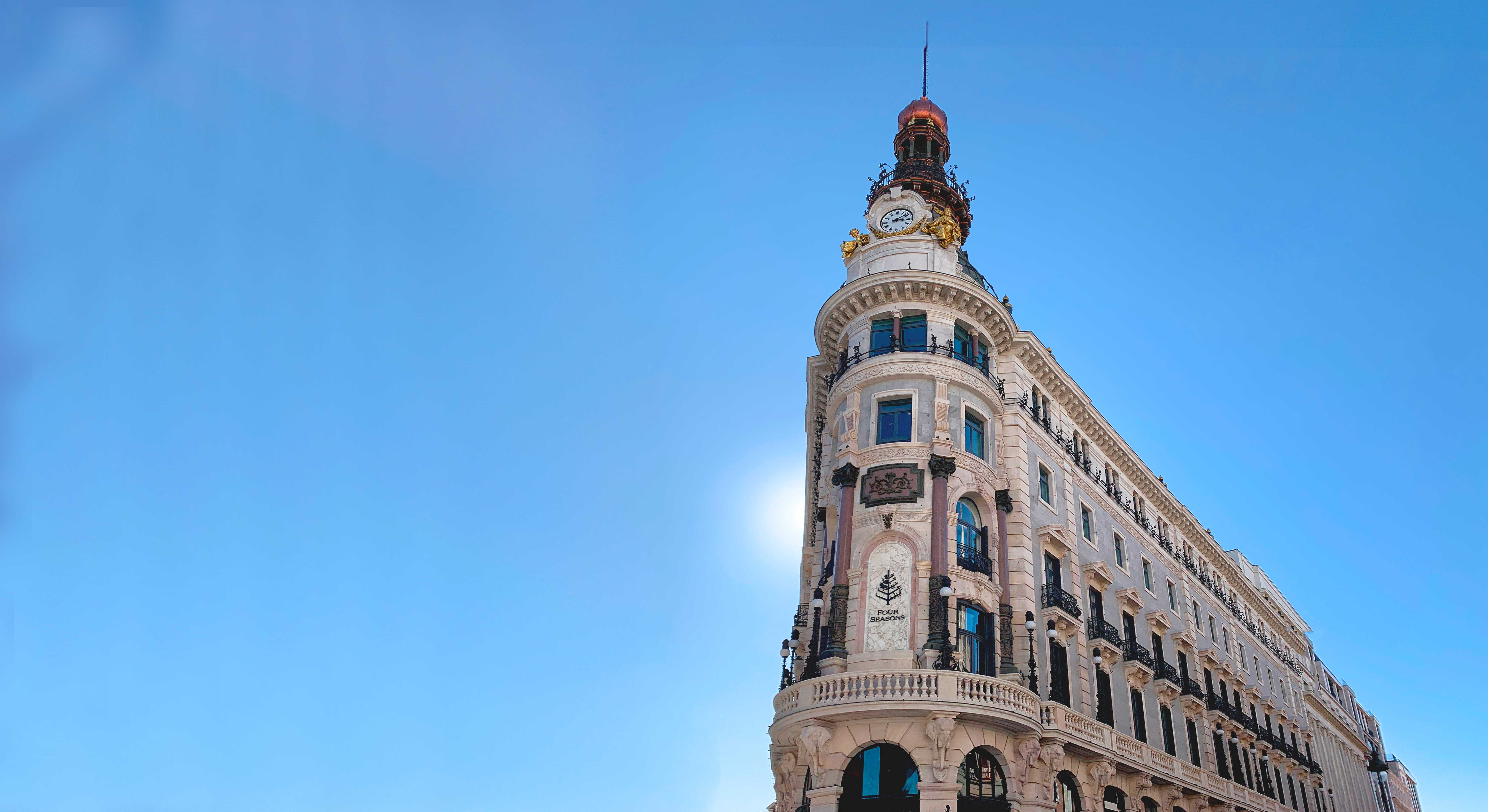 Fachada hotel Four Seasons de Madrid