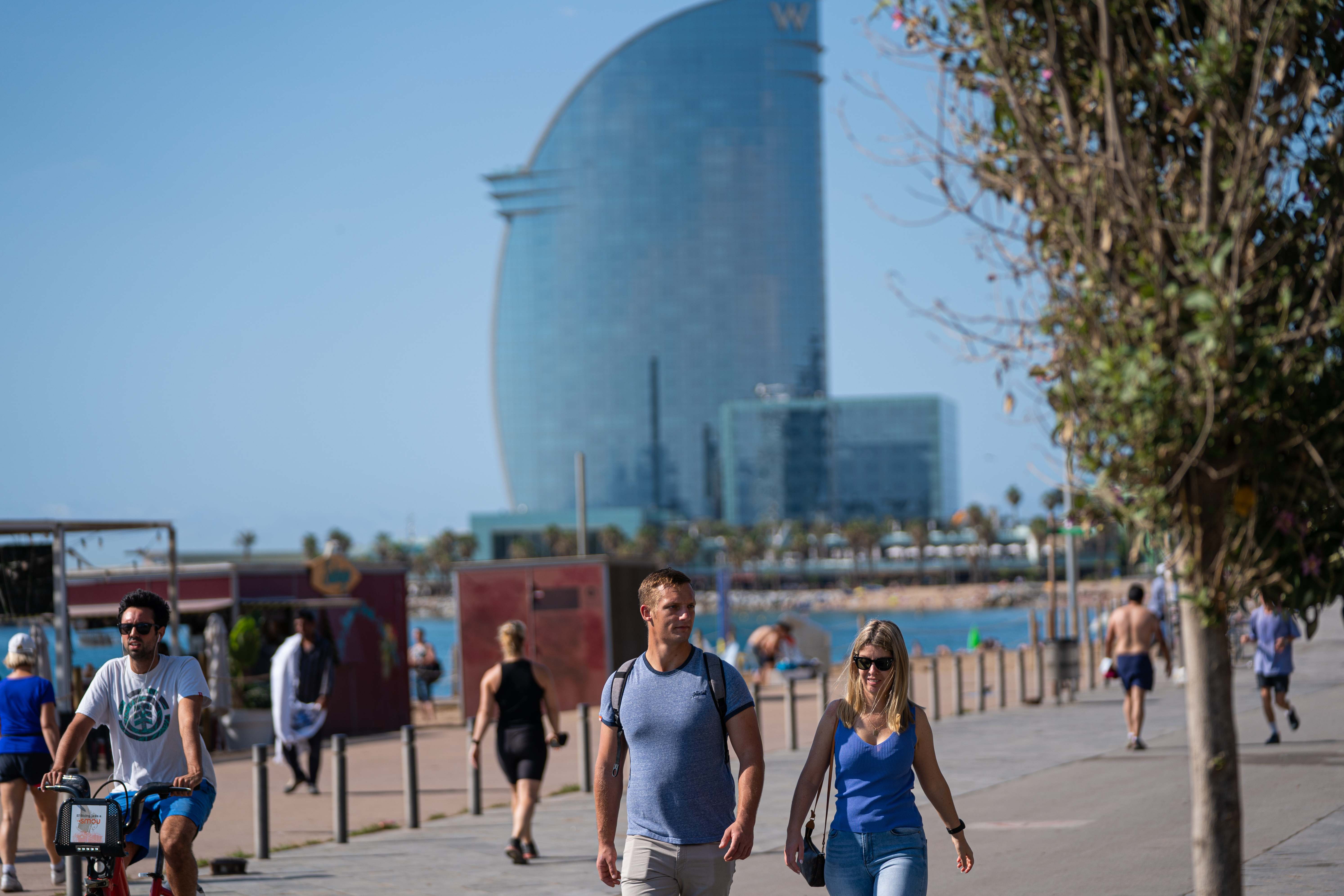 El hotel W, uno de los más icónicos de Barcelona. EE