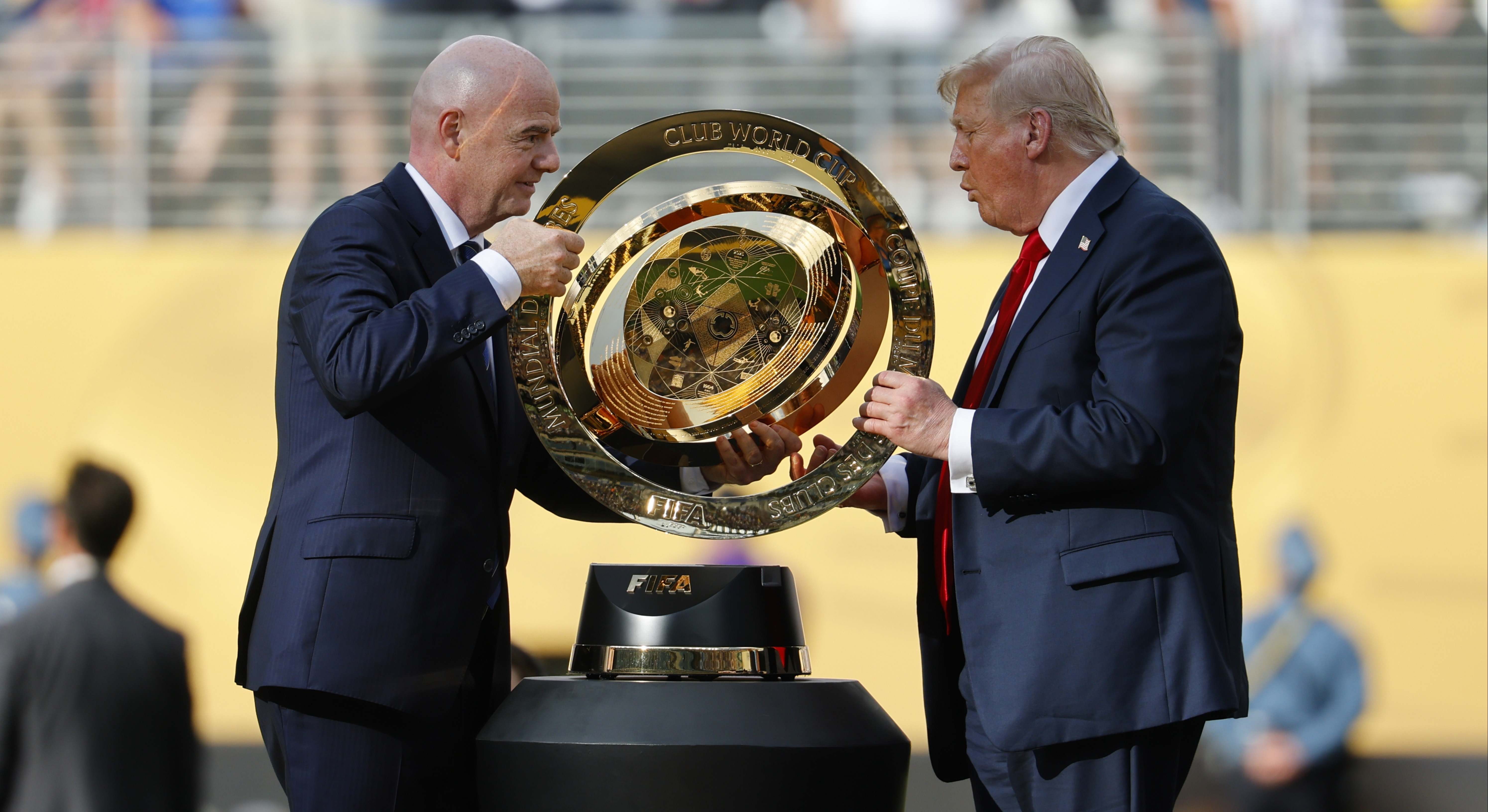 Trump con la copa