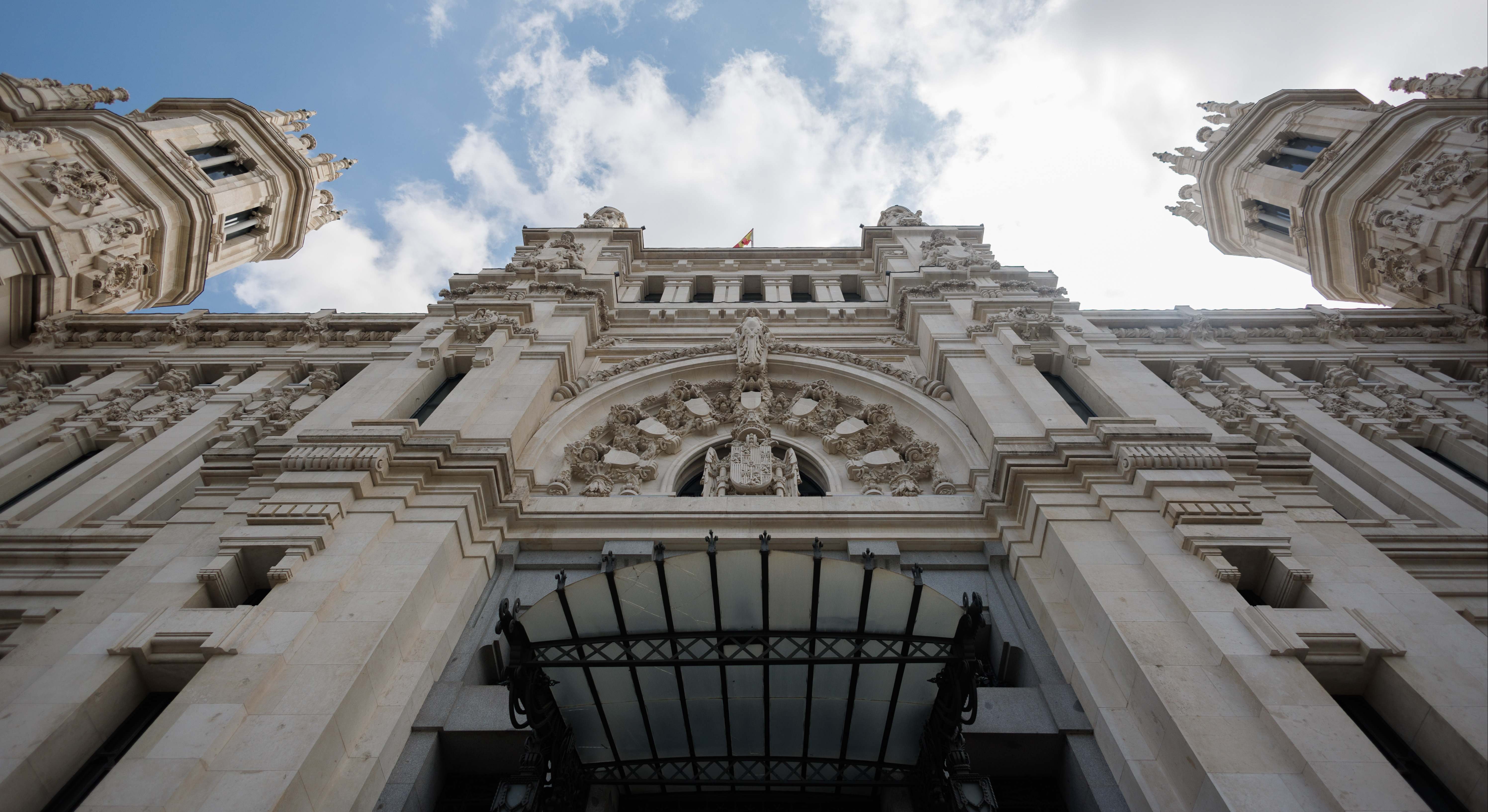 achada de la sede del Ayuntamiento en Cibeles. / Eduardo Parra (Europa Press)