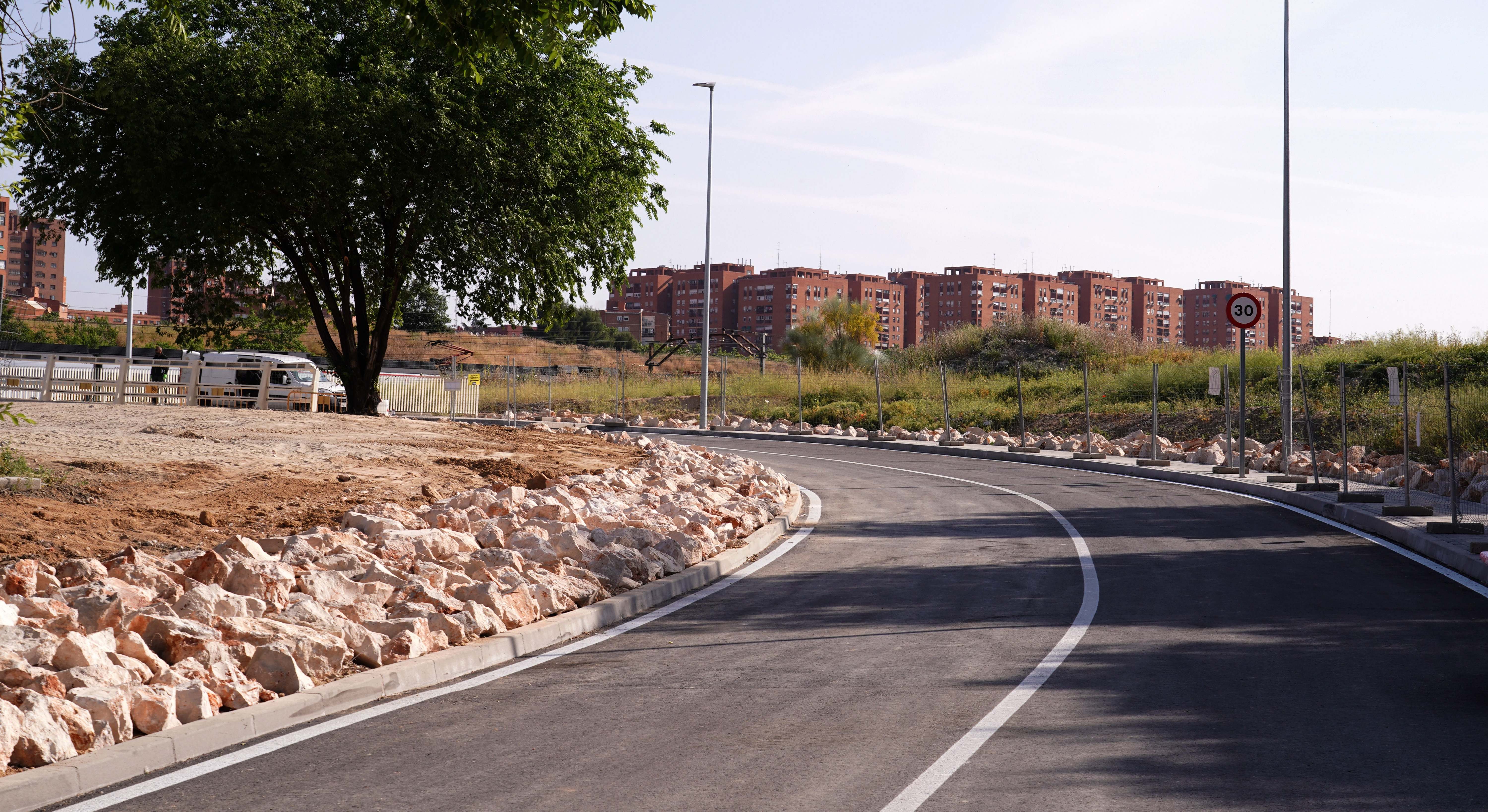 Conexión peatonal desde Entrevías hasta el polígono de Vallecas a través del camino del Pozo del Tío Raimundo