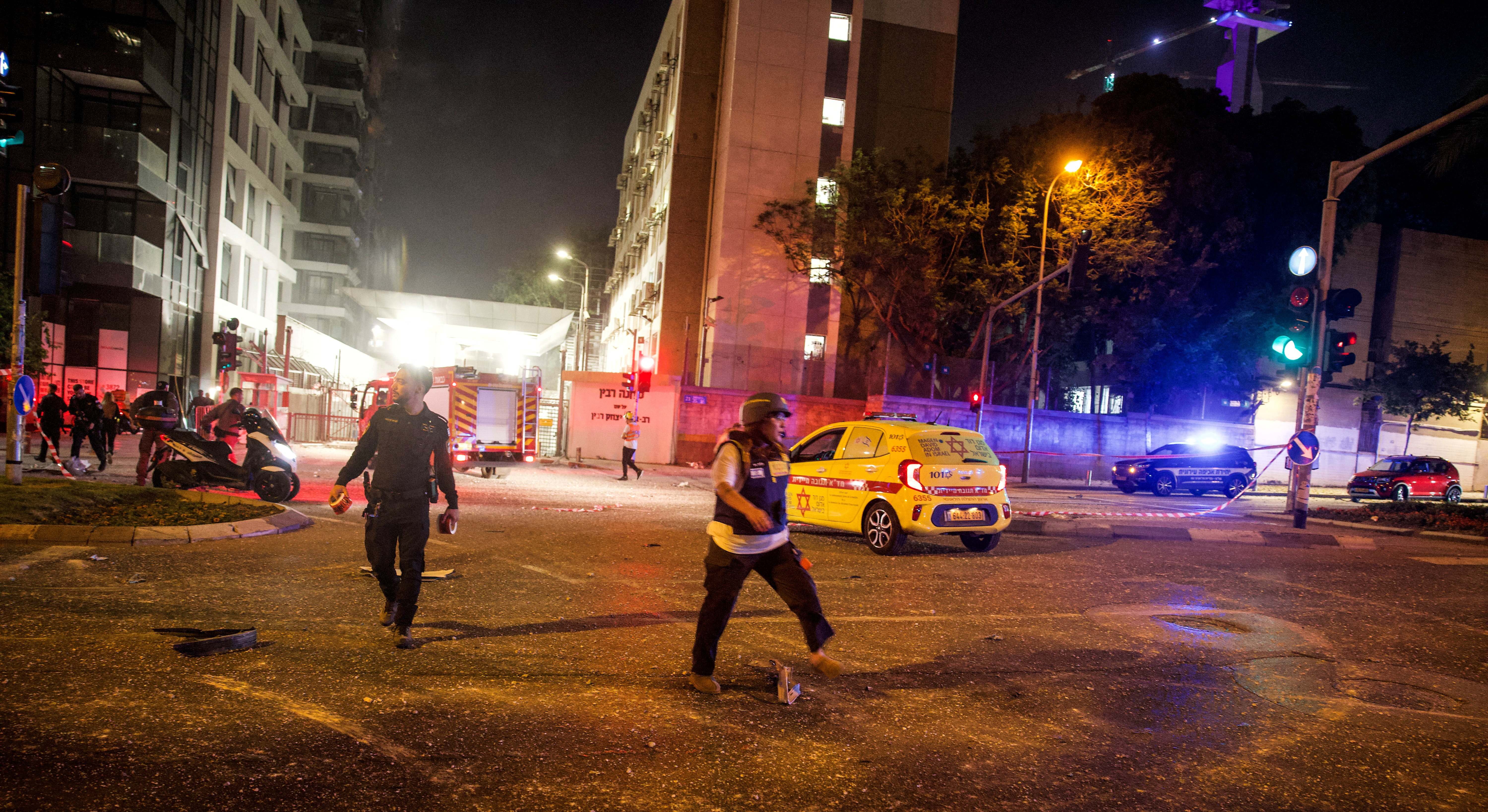 Zona de impacto de un misil iraní en Tel Aviv. Foto: Reuters